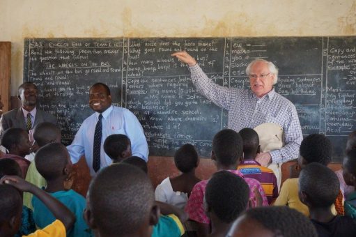 „Lasst uns eine Schule bauen – in Afrika!“