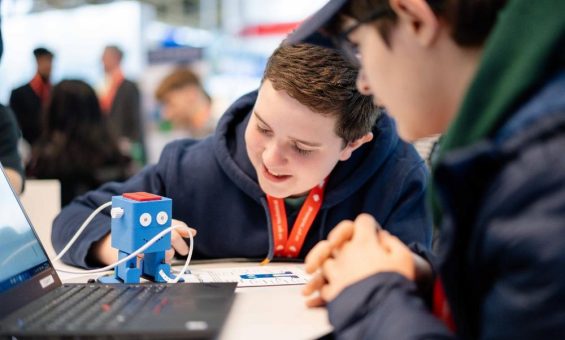 Tech Enthusiasm over Youth Frustration – ITQ supports Young Talents at automatica