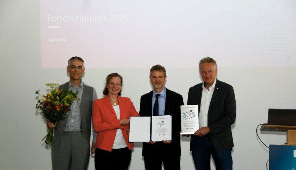 Das Fraunhofer IZM zeichnet Dr. Lutz Stobbe mit dem Forschungspreis 2025 aus