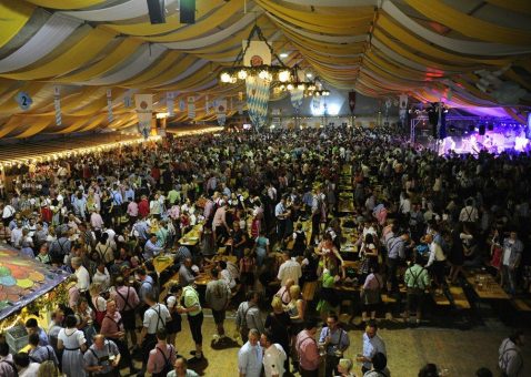 Deutsch-Schweizer Oktoberfest: Grenzenloser Party-Genuss