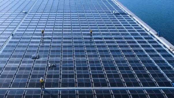 Kabelführungssysteme von Unex für industrielle Photovoltaikanlagen