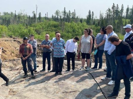 First Phosphate kündigt erweiterte metallurgische Untersuchungen, Abraumabtragungen und Entnahme von Schlitzproben an