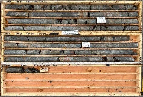 Star Copper stellt zweites Bohrloch fertig und bestätigt Kupfer-Gold-Erweiterung neigungsabwärts und entlang des Streichens