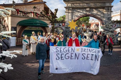 Sternsinger überbringen Neujahrssegen im Europa-Park