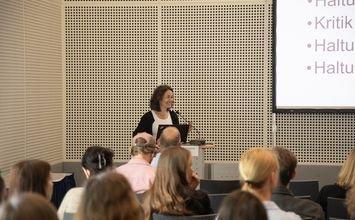 Dokumentation des Workshops „Kritik der Haltung – Haltung der Kritik. Eine Spurensuche einer subjektorientierten Schulsozialarbeit“ beim DJHT
