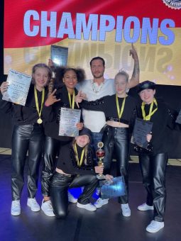 „The K. Crew“ der Europa-Park Talent Academy qualifiziert sich für die Hip-Hop Weltmeisterschaft in den USA
