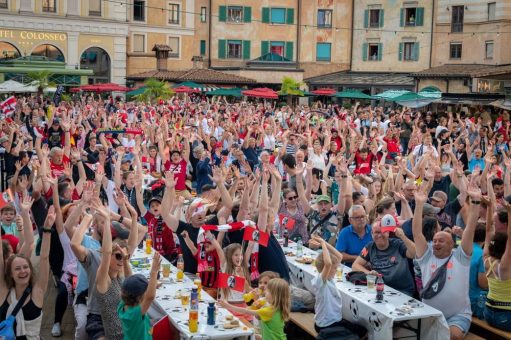 Insgesamt 3.000 Fans beim Public Viewing im Europa-Park