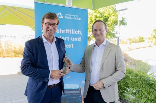 Dr. Uwe Schroeder-Wildberg folgt auf Dr. Uwe Liebelt als Vorstandsvorsitzender des ZMRN e.V.