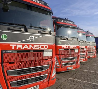 Bereits zehn Prozent E-Lkw: TRANSCO führt digitales Flottenmanagement von Webfleet ein