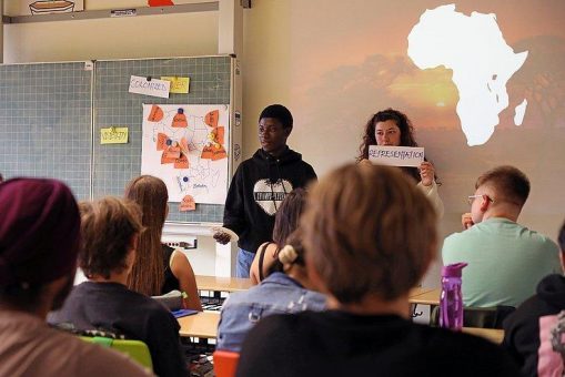 Projekt mit Ghana: Dekolonial E⁠n⁠g⁠l⁠i⁠s⁠c⁠h⁠ unterrichten