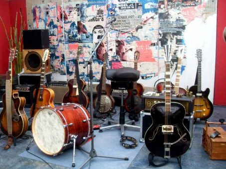 »Großmeister des Folk und Blues« – (Süddeutsche Zeitung)