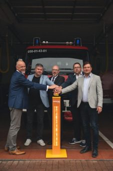 Symbolischer Projektabschluss für den Glasfaserausbau im Landkreis Rostock