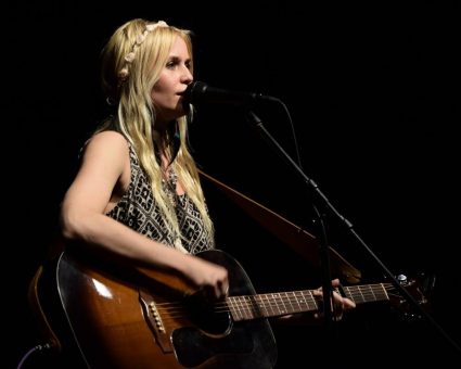 Kulturgewächshaus Birkenried, 10. März 14 Uhr: Sofia Talvik, bezaubernde Folk-Stories einer Nordseesirene