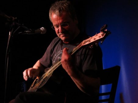Akustischer Country-Blues der Zwanziger- bis Vierzigerjahre / Wolfgang Kalb / Mit Slide-Gitarre und Dobro