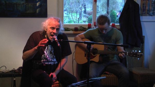 30.9. Sonntagnachmittag: Blues mit dem „Two Bags Bluesman“ Slavko Hilvert aus Serbien