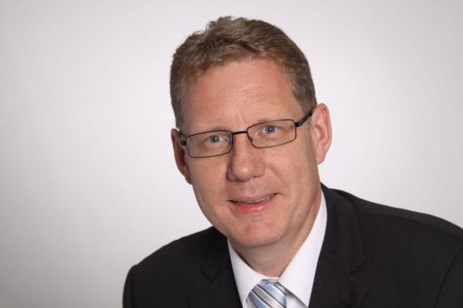 „Industrial Printing Unlocks Growth Opportunities for Press Manufacturers“