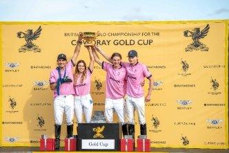 U.S. Polo Assn. feiert 2025 ihr fünfjähriges Jubiläum als offizieller Ausstatter des ‚British Open Polo Championship for the Cowdray Gold Cup‘ und sorgt erstmals für internationale Übertragung des Events auf …