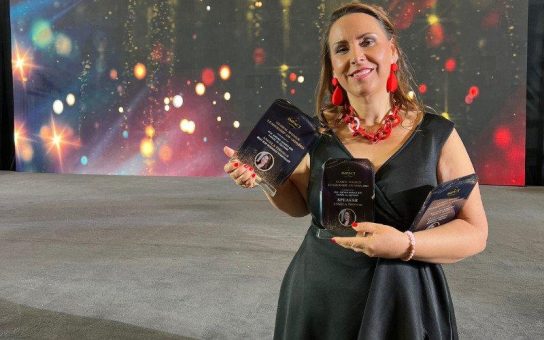 Dreifach ausgezeichnet, hundertfach inspiriert: Angela Thomas bricht Tabus im Leadership