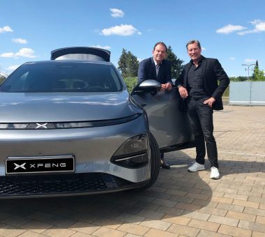 XPENG und e-mobilio starten E-Mobilitätsberater