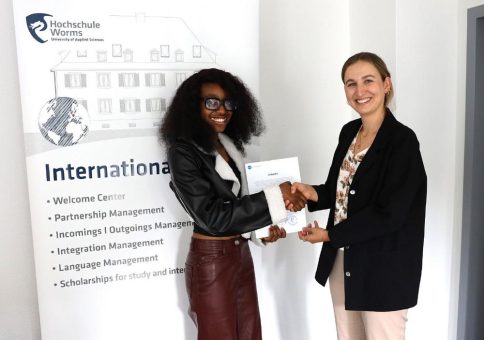 DAAD-Preis 2025 der Hochschule Worms geht an Davina Daouda Mamma – Vorbild für Engagement, Resilienz und digitale Zukunftsvisionen
