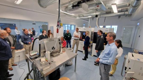 Inkognito-Besuch bei Kumovis (3D Systems): Exklusive Einblicke in den PEEK‑3D-Druck mit EXT 220 MED
