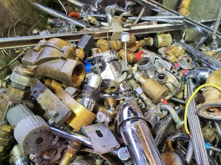 Mobiler Schrotthändler in  Leverkusen: Wir kaufen Ihren Schrott zu lukrativen Preisen an