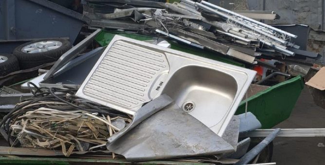 Der Schrottabholung Witten wird schnell und unkompliziert und darüber hinaus kostenlos aus den privaten Haushalten abgeholt