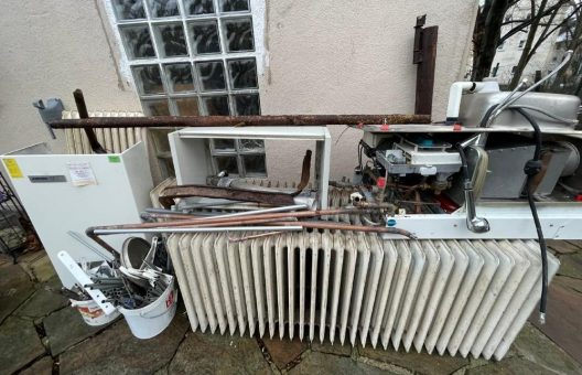 Haben Sie Schrott oder Altmetalls so wie Heizungen, Kfz, Träger, Stangen, Werkzeuge, in Velbert loswerden möchten?