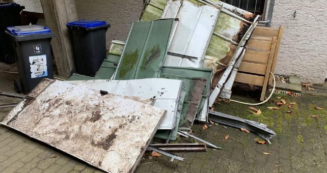Der Schrottabholung in Düsseldorf holt Schrott von Jedermann entgegen! Ganz egal, ob von Unternehmen oder Privatpersonen