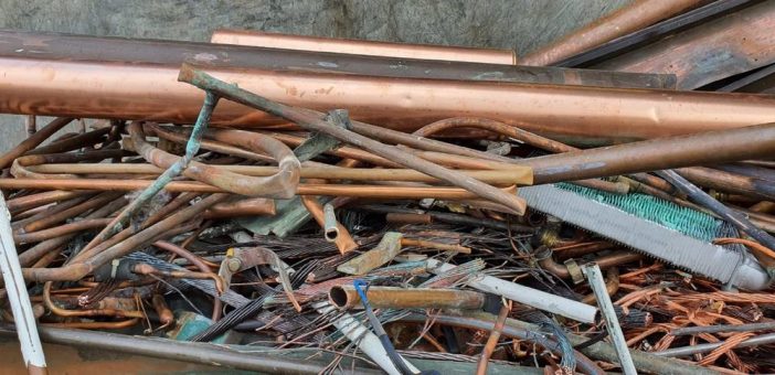 Für private und gewerbliche Kunden Schrott und Altmetalle zu gute preise vor Ort Ankauf