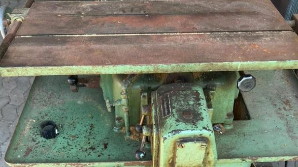 Kostenlose Schrottabholung und Altmetallankauf in Dinslaken: Machen Sie Ihr Schrott zu Geld