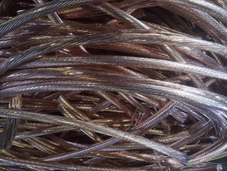 Faire und transparente Preise für Ihren Schrott in Velbert oder Umgebung