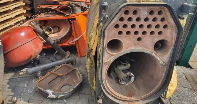 Direkt vor Ort Schrott und Altmetall kostenfrei Abholung in Krefeld und Umgebung