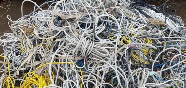 Schrott und Altmetall gegen gute preise kaufen wir vor Ort in Duisburg