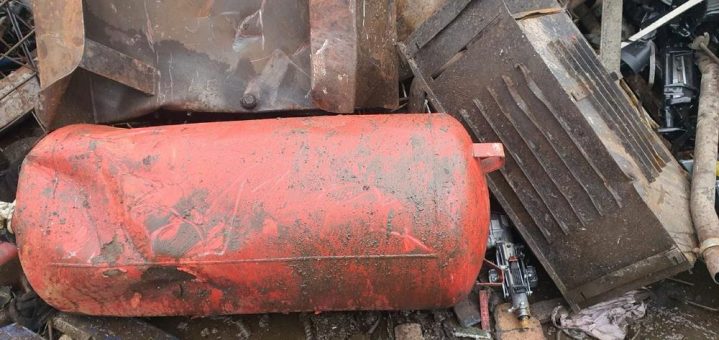 Schnelle und unkomplizierte Schrottabholung in Neuss und Umgebung