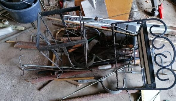 Sie wollen Altmetall oder sonstigen Schrott loswerden und wohnen in Krefeld und Umgebung!