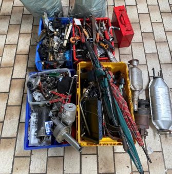 Sie wollen Altmetall oder sonstigen Schrott loswerden und wohnen in Dinslaken und Umgebung?