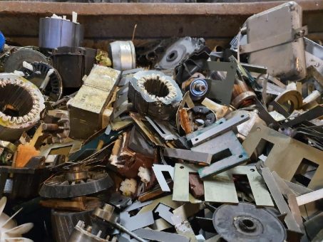 Wir Holen Ihre Schrott kostenlos ab in Duisburg und Umgebung Schneller Service