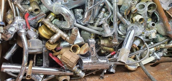 Unser Team aus mobilen Schrotthändlern Kauft Ihren Schrott in Oberhausen für Sie an
