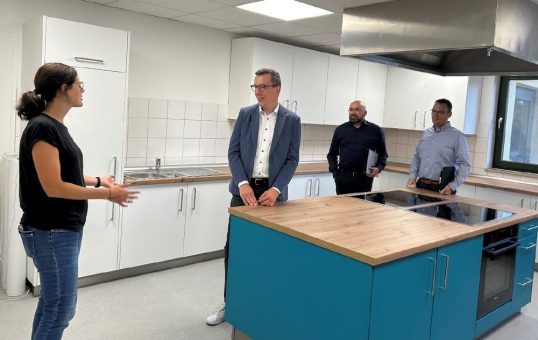 Neue Schulküche in der Brüder-Grimm-Schule