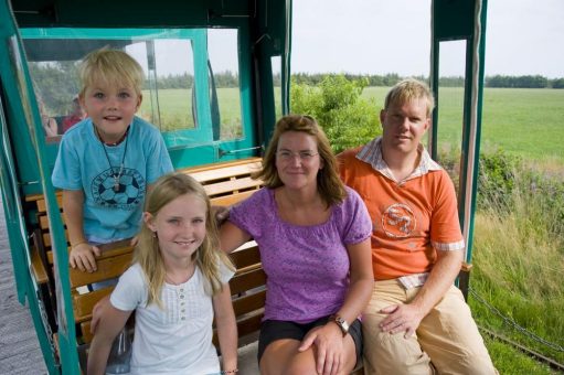 Niedersächsisches Wirtschaftsministerium zeichnet das MoorIZ im Ahlenmoor für Kinderfreundlichkeit aus