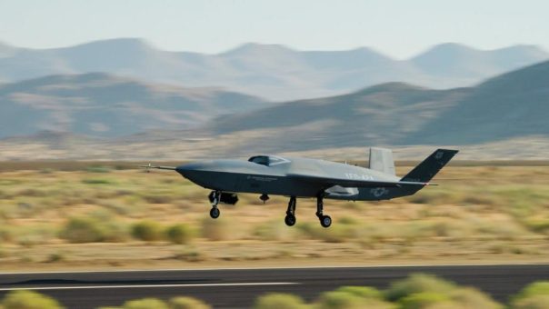 GA-ASI präsentiert mit Flugtests des Collaborative Combat Aircraft YFQ-42A eine weitere Luftfahrtneuheit