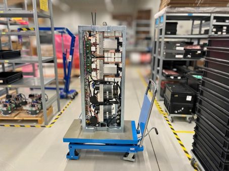 KNESTEL treibt die Energiewende voran: DC/DC-Wandler als Schlüsseltechnologie für moderne Energiespeichersysteme
