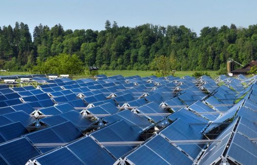 Schnellere Markteinführung für dhp nach der Implementierung des EcoStruxure Automation Experts von Schneider Electric