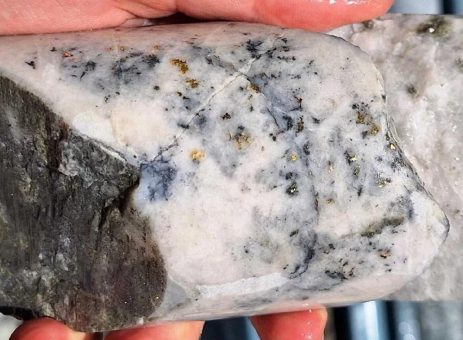 Gold und Antimon – steigende Preise