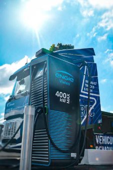 Lkw-Elektromobilität wirtschaftlich denken – mit Energieexpertise und Logistikfokus