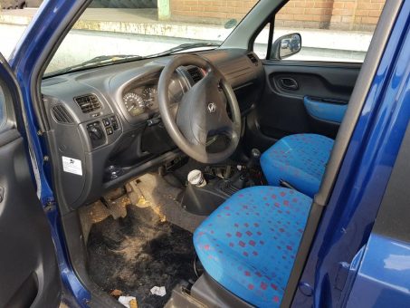 Wir kaufen Schrottautos auch mit Motorschaden für den Autoexport