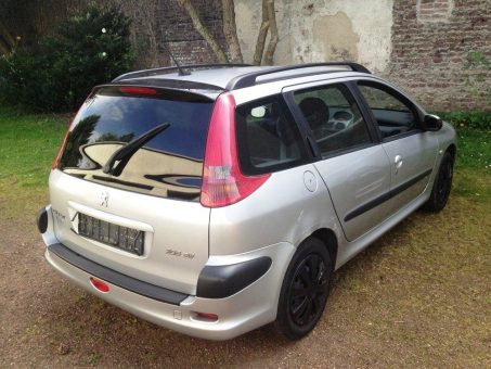 Motorschaden Autoankauf beim Autohändler aus Herford