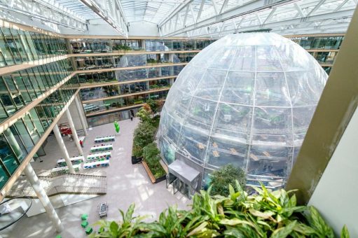 Schneider Electric eröffnet Zukunftsort für nachhaltige Technologien am EUREF-Campus Düsseldorf