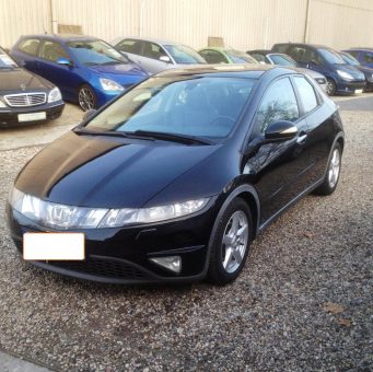 Autoankauf Dienst aus Erkelenz kauft auch Schrottautos für den Export